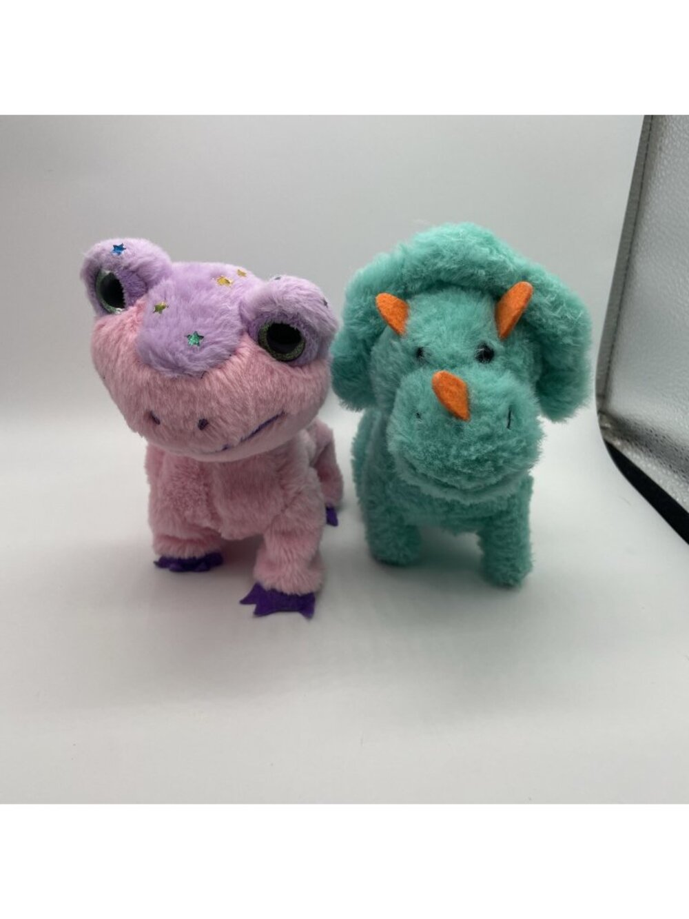 2 Kid Connection Electronic Walking Pet Gecko And Dinosaur Sounds Walks Works